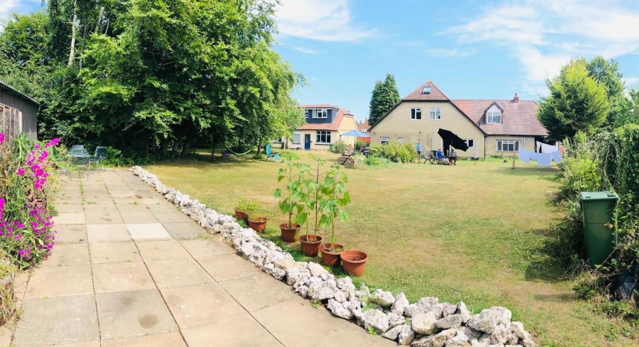 Amazing Quiet Garden House Near London Luton Airport Apartment Exterior photo