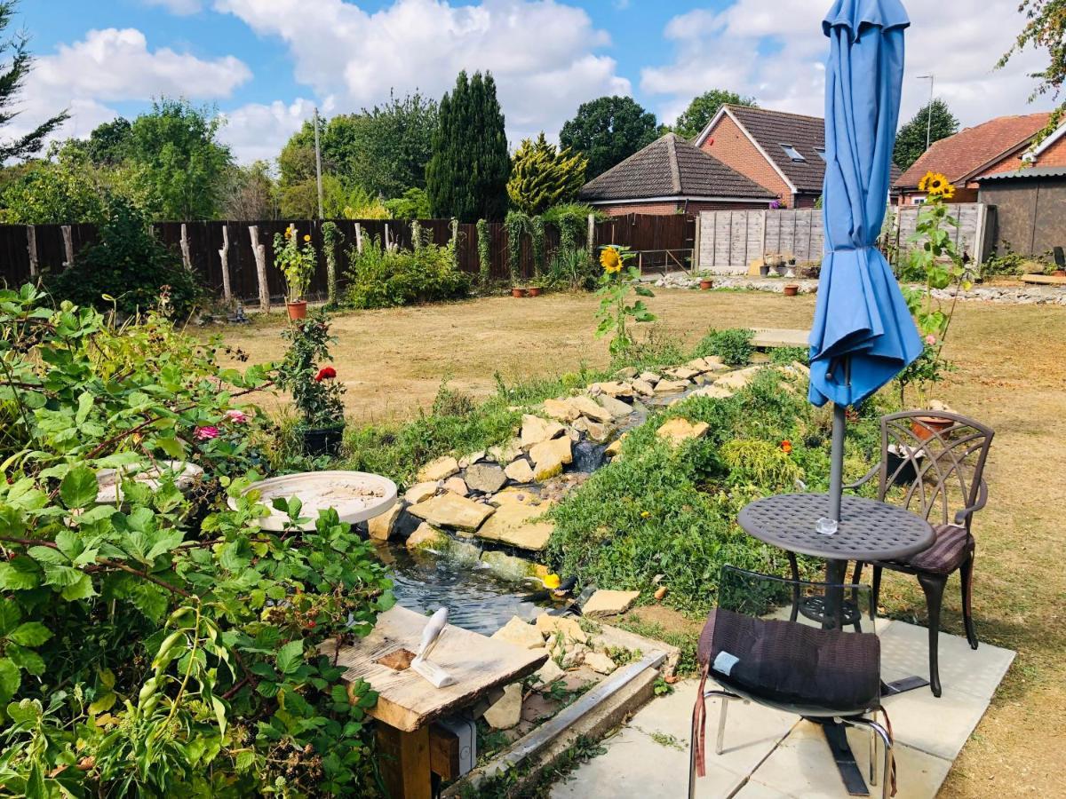 Amazing Quiet Garden House Near London Luton Airport Apartment Exterior photo